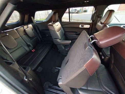Used 2021 Ford Explorer Platinum w/ Equipment Group 601A image 70