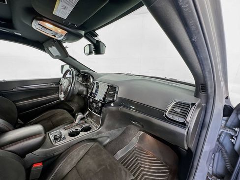 Used 2020 Jeep Grand Cherokee Trailhawk AWD/4WD image 30
