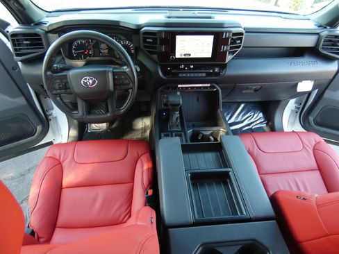 Used 2025 Toyota Tundra SR image 22