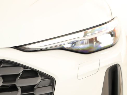 Certified 2025 Audi Q5 Prestige AWD/4WD image 41