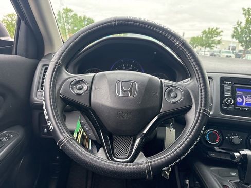 Used 2016 Honda HR-V LX image 18