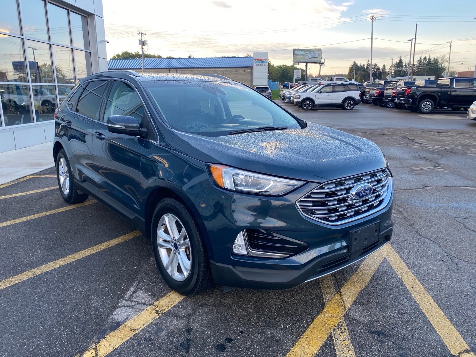 Used 2019 Ford Edge SEL w/ Equipment Group 201A AWD/4WD image 8