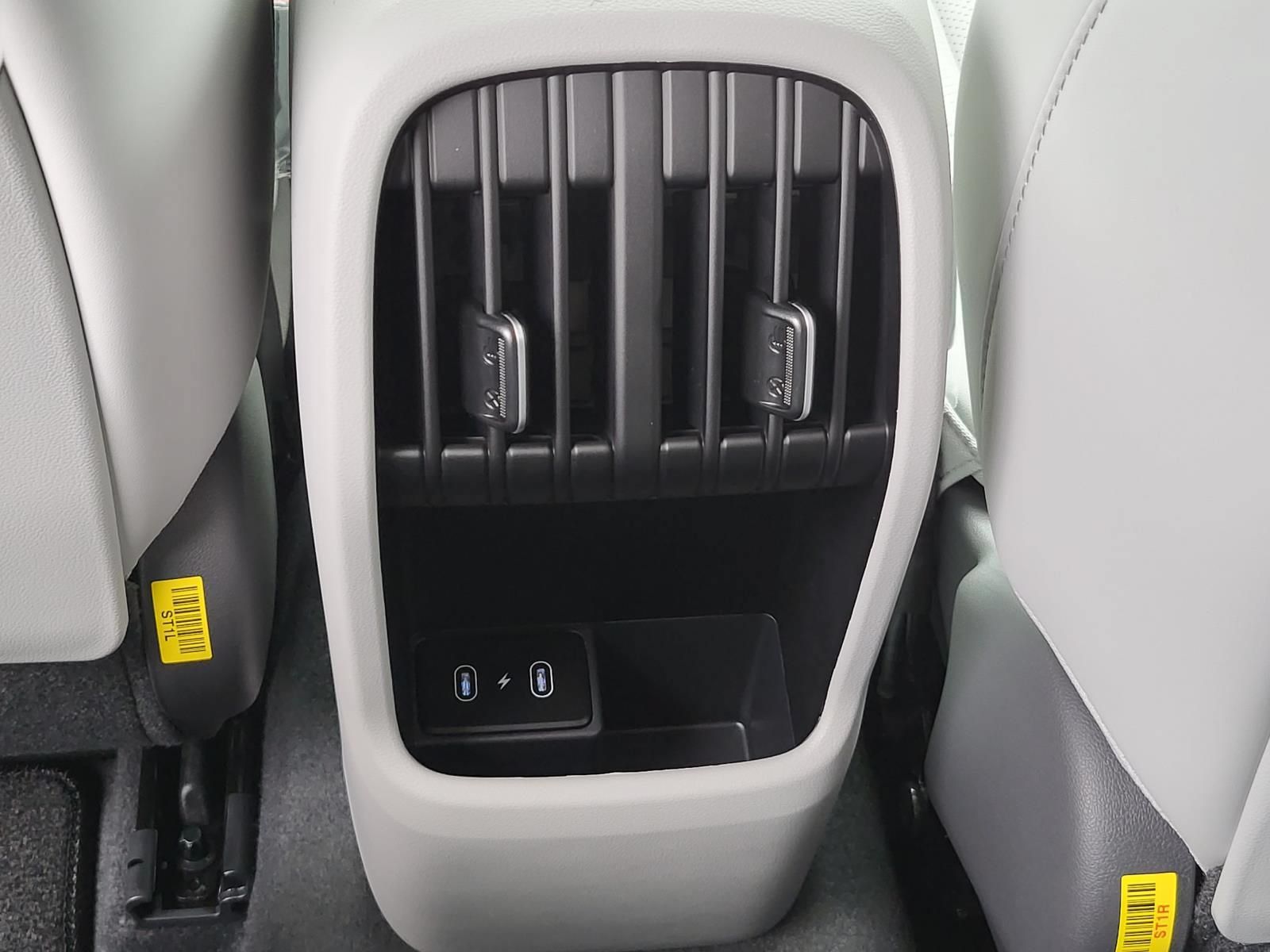 New 2026 Hyundai Kona Limited FWD image 14