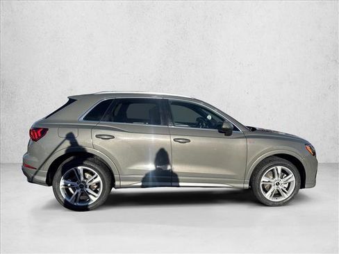 Used 2022 Audi Q3 2.0T Premium w/ Convenience Package image 6