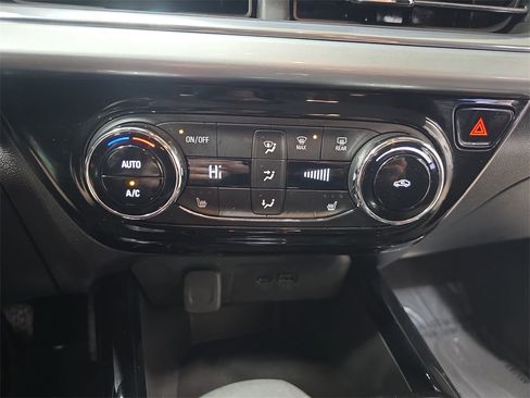 Used 2024 Chevrolet Trax LT w/ Driver Confidence Package image 20