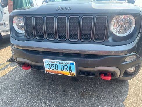 Used 2019 Jeep Renegade Trailhawk w/ Cold Weather Group II AWD/4WD image 2