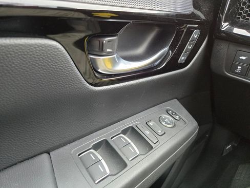 Used 2024 Honda CR-V EX-L image 11