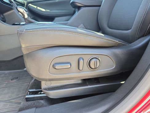 Used 2023 Buick Encore GX Select w/ Sport Touring Package AWD/4WD image 29