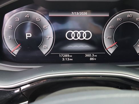 Used 2024 Audi Q8 Prestige w/ Prestige Package AWD/4WD image 10