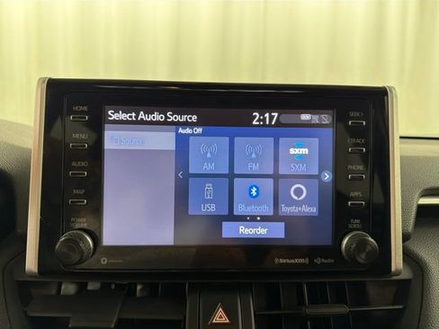 Used 2019 Toyota RAV4 XLE w/ Convenience Package AWD/4WD image 17