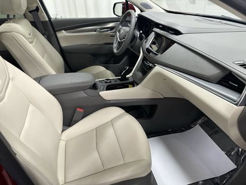 Certified 2024 Cadillac XT5 Premium Luxury AWD/4WD image 19