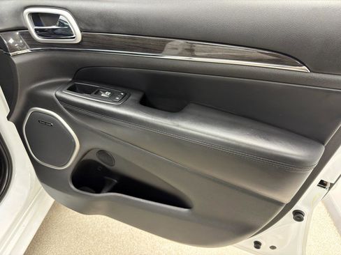 Used 2016 Jeep Grand Cherokee High Altitude image 13