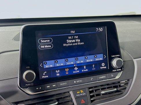 Used 2023 Nissan Altima 2.5 SR FWD image 28