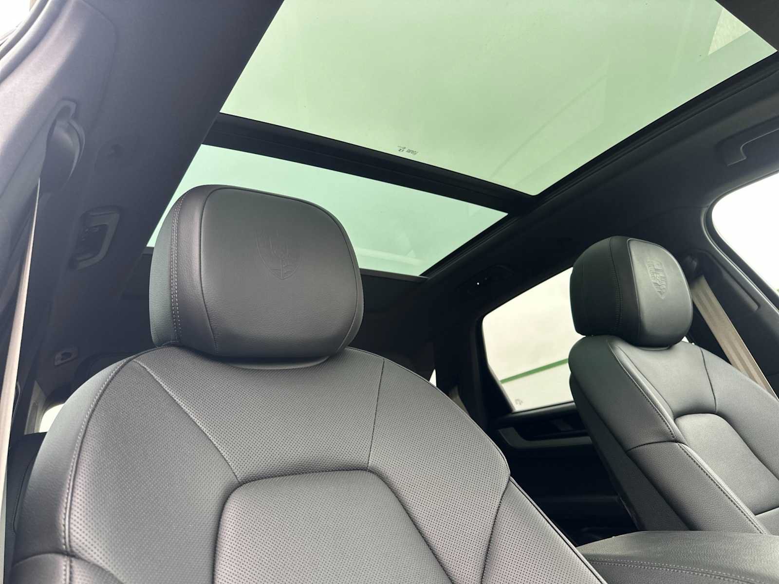 Certified 2025 Porsche Cayenne S AWD/4WD image 17