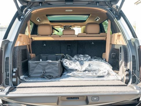 New 2026 Land Rover Range Rover Long Wheelbase SE AWD/4WD image 25