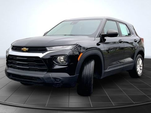 Used 2021 Chevrolet TrailBlazer LS FWD image 4