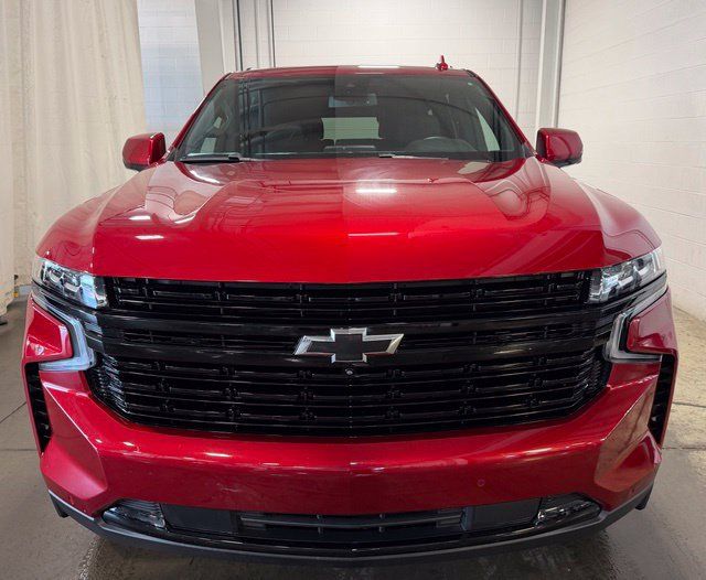 Used 2024 Chevrolet Tahoe RST w/ Luxury Package AWD/4WD image 5