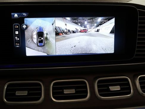 Used 2025 Mercedes-Benz GLE 63 AMG S image 31