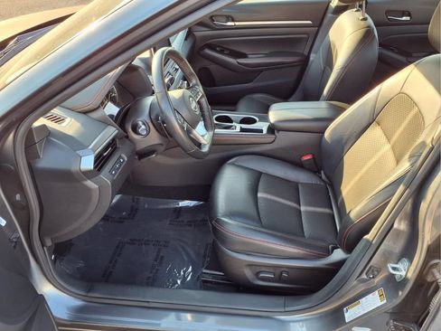 Used 2024 Nissan Altima 2.5 SR FWD image 21