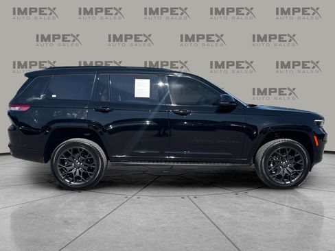Used 2025 Jeep Grand Cherokee L Summit AWD/4WD image 6