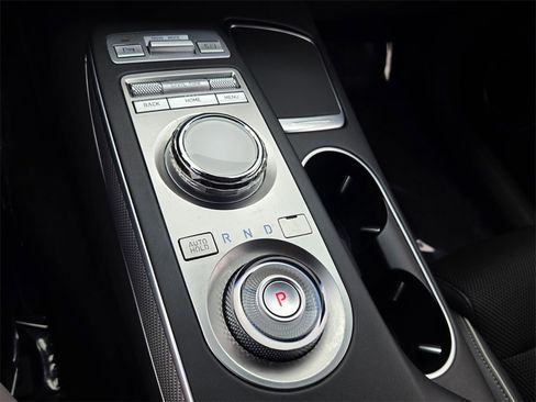 Used 2024 Genesis GV70 2.5T w/ Sport Prestige Package image 19