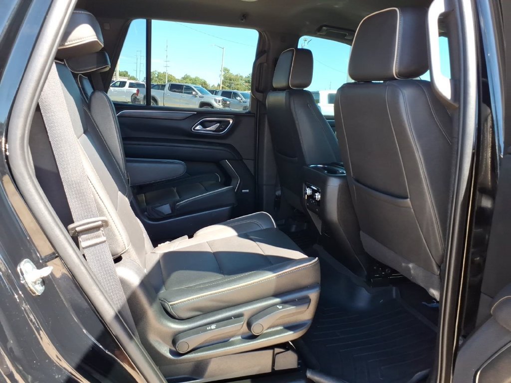 Used 2023 GMC Yukon SLT RWD image 12