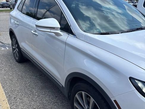 Used 2019 Lincoln MKC Reserve w/ MKC Technology Package FWD image 9