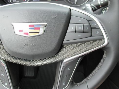 New 2026 Cadillac XT5 Sportv AWD/4WD image 23