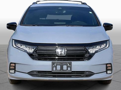 Used 2024 Honda Odyssey Sport image 4