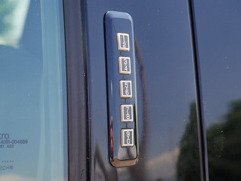 Used 2015 Ford F150 XLT w/ Equipment Group 302A Luxury AWD/4WD image 53