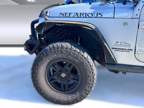 Used 2012 Jeep Wrangler Altitude image 10