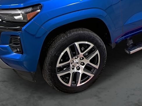 Used 2024 Chevrolet Colorado Z71 w/ Z71 Convenience Package 2 image 7