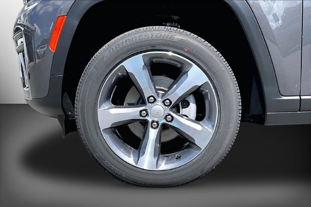 New 2026 Jeep Grand Cherokee Limited AWD/4WD image 13