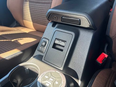 Used 2023 Ford Bronco Outer Banks AWD/4WD image 17