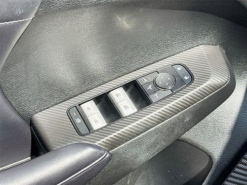 Used 2025 Mitsubishi Outlander SE FWD image 18
