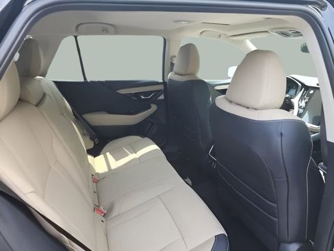 Used 2025 Subaru Outback Limited image 11