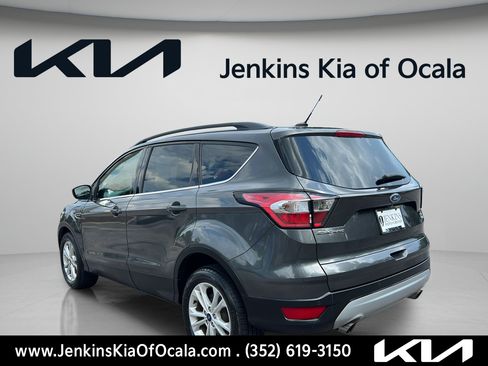 Used 2017 Ford Escape SE w/ Equipment Group 201A AWD/4WD image 6