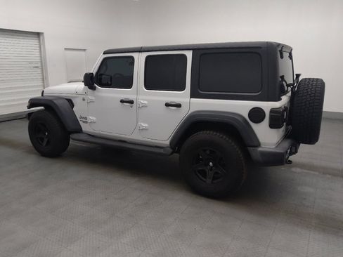 Used 2018 Jeep Wrangler Unlimited Sport S AWD/4WD image 3