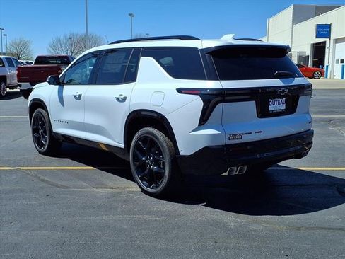 New 2026 Chevrolet Traverse RS w/ LPO, Floor Liner Package AWD/4WD image 3