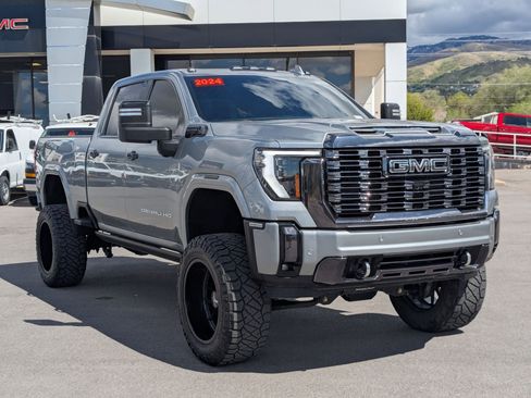 Certified 2024 GMC Sierra 3500 Denali Ultimate image 8