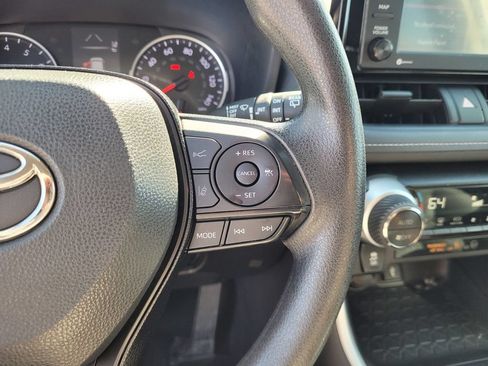 Used 2021 Toyota RAV4 XLE FWD image 20