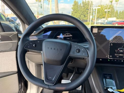 Used 2023 Tesla Model X Plaid AWD/4WD image 15