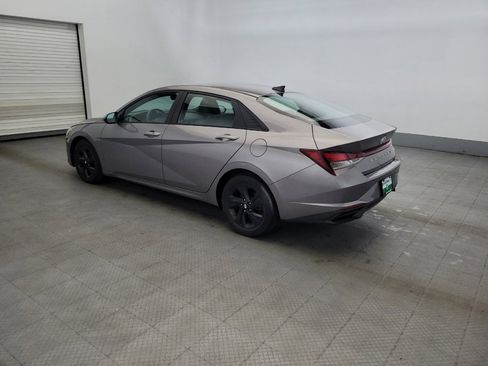Used 2021 Hyundai Elantra SEL w/ Cargo Package FWD image 3