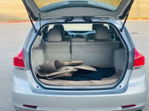 Used 2011 Toyota Venza AWD image 15