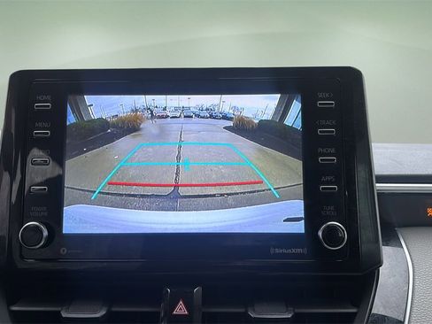 Used 2021 Toyota Corolla LE image 21