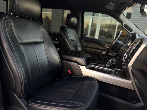 Used 2019 Ford F150 Lariat image 14