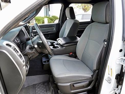 Certified 2022 RAM 2500 Big Horn w/ Cold Weather Group image 17