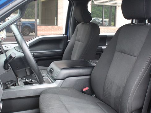 Used 2017 Ford F150 XLT w/ Equipment Group 302A Luxury AWD/4WD image 14