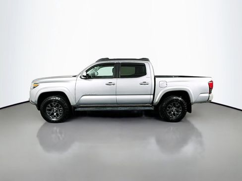 Used 2020 Toyota Tacoma SR5 image 8