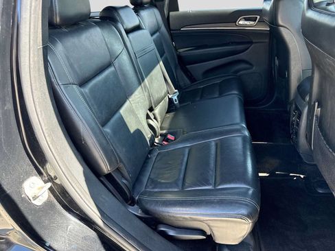 Used 2017 Jeep Grand Cherokee Limited AWD/4WD image 19
